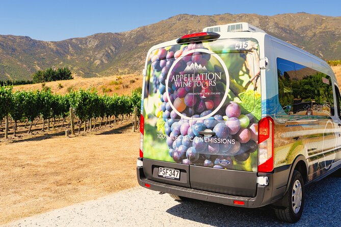 Boutique Wine Tour - visit Central Otago, 4 Wineries & Lunch - Bannockburn brings lunch and open country