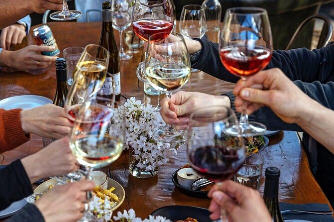 Boutique Wine Tour - visit Central Otago, 4 Wineries & Lunch - The guides are a major part of the day