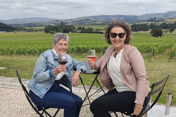 Canterbury Winery Heli Lunch - Choosing between Greystone and Black Estate
