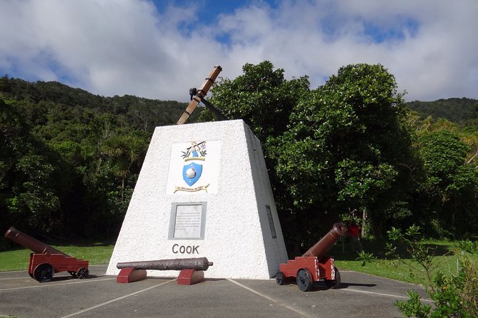 Captain Cook and Dolphin Cruise - Motuara Island and the nature-reserve option