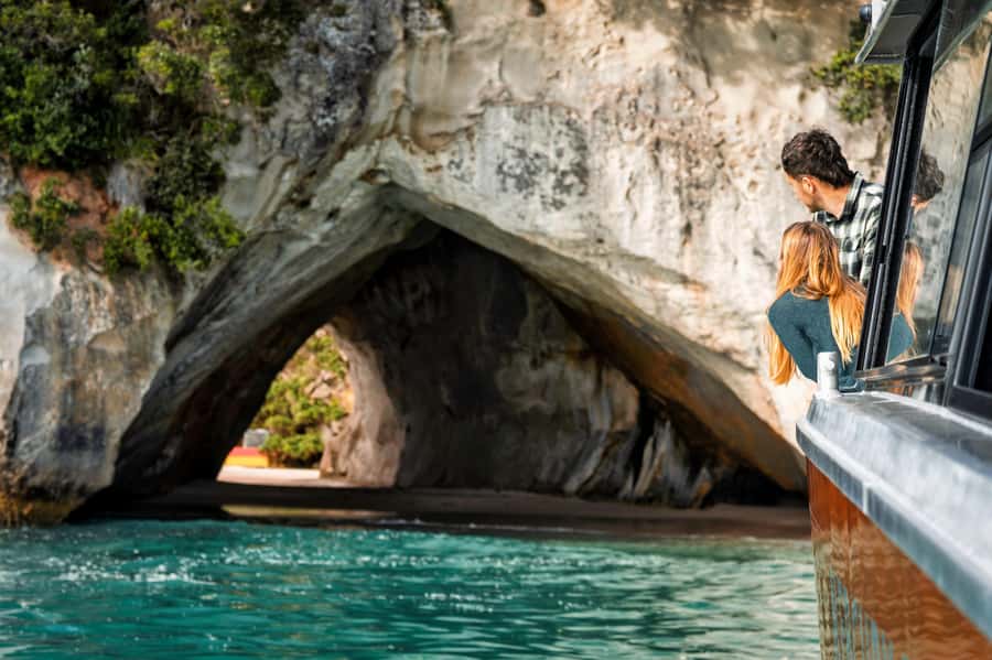 Cathedral Cove Coast and Cave Tour - Key points at a glance