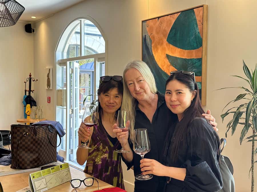 Chefs Private Martinborough wine tour with Gourmet Lunch - Boutique wineries instead of a rushed tasting circuit