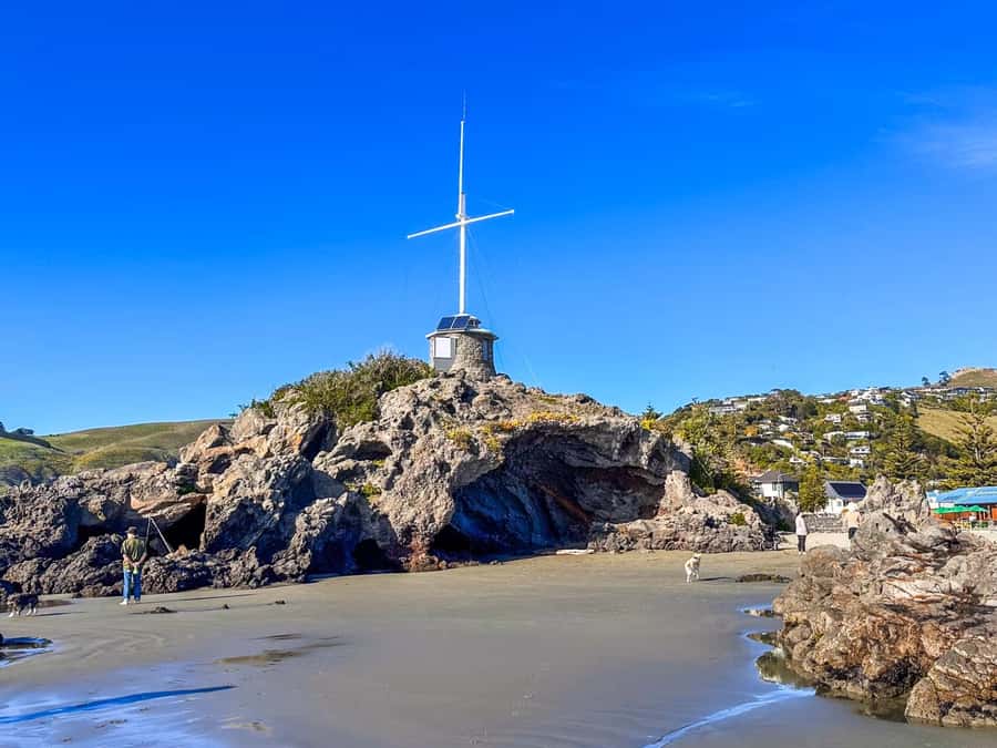 Christchurch: 1/2-Day Scenic Highlights Small Group Tour - Sumner Beach, village time, and your final choice