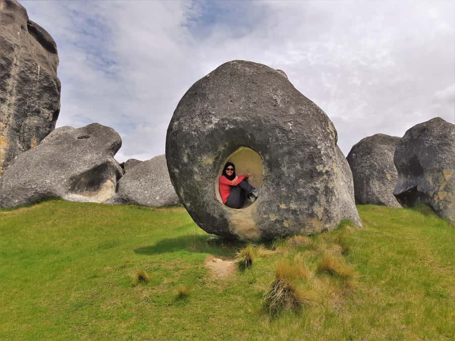 Christchurch: Caving & Optional Castle Hill Tour - Kura Tawhiti and the great limestone boulders