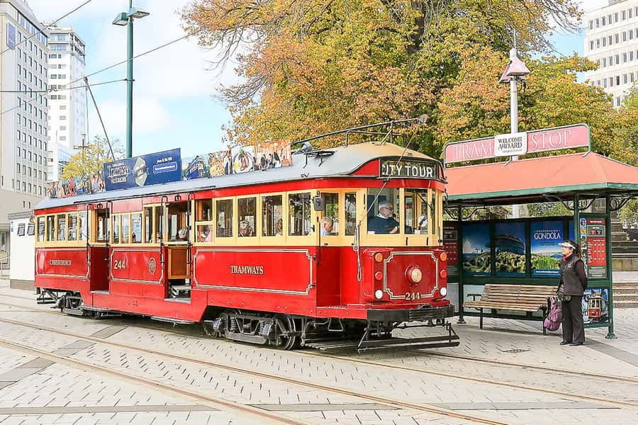 Christchurch Gondola and Tram City Tour Combo - Allow time for the Red Rock Café