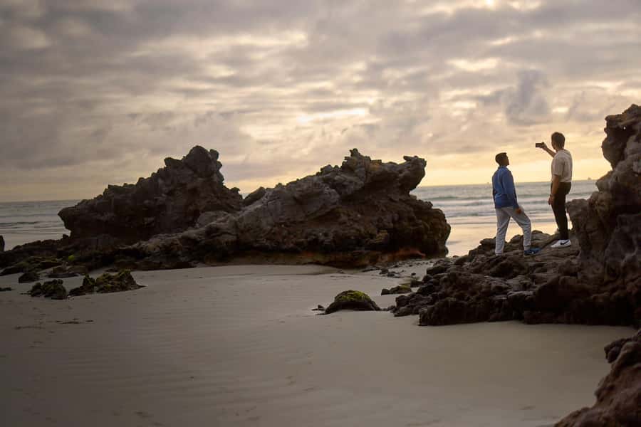 Christchurch: Guided Crater Rim Walk with Coastal Scenery - Who should book this walk?