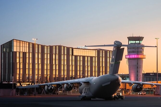 Christchurch INTL Airport Car Transfer to City max 4 persons - A private car makes sense for small groups