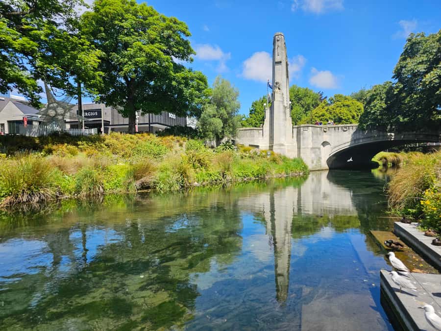 Christchurch: Ōtautahi Meander Walking Tour with Tastings - The guides make the difference