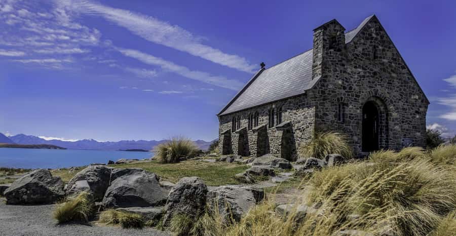 Christchurch: to Queenstown via Mt Cook 1 Way Tour - Pickup in Christchurch and the Canterbury Plains
