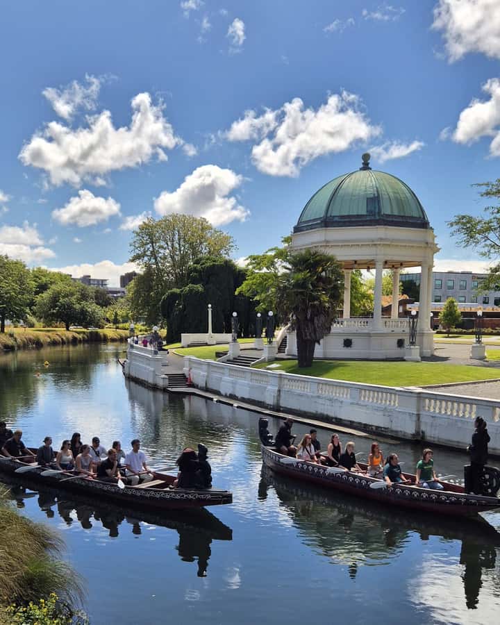 Christchurch: Waka Paddling Experience on the Avon River - Why the Avon River is the right setting