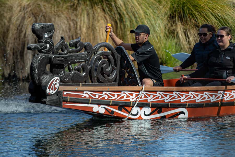 Christchurch: Waka Paddling Experience on the Avon River - Paddling the Ōtākaro Awa