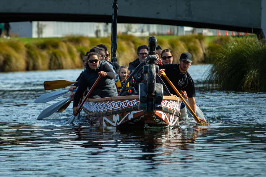 Christchurch: Waka Paddling Experience on the Avon River - Practical preparation for the hour