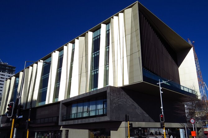 City Highlights by Tesla - 3hrs - Christchurch’s urban art and the city’s playful side