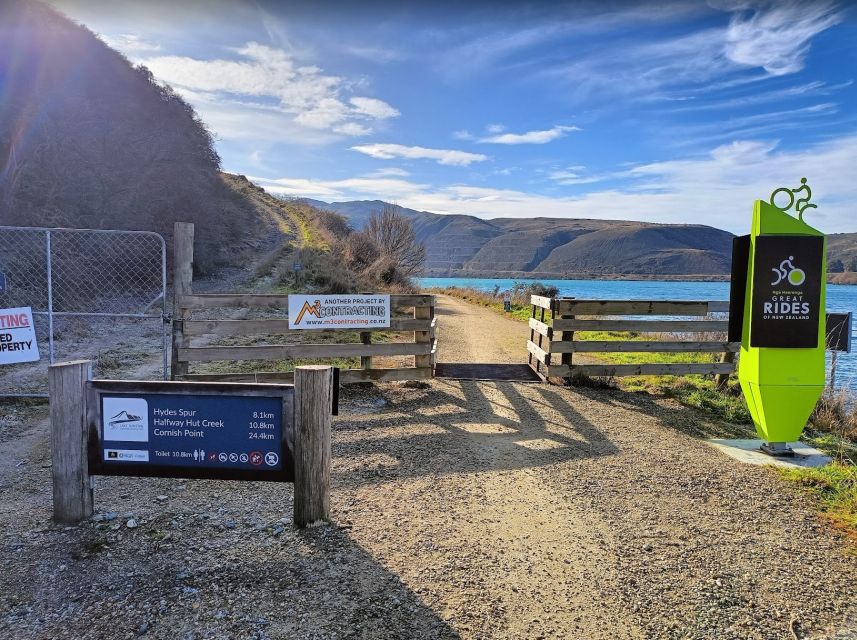 Cromwell: Lake Dunstan Trail Bike Rental and Luxury Shuttle - Carrick Winery and the mid-ride pause