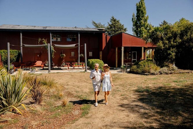CRUISE SHIP DAY LYTTELTON Hop On Hop Off Wine Tours to Waipara - Amberley food stops and village character