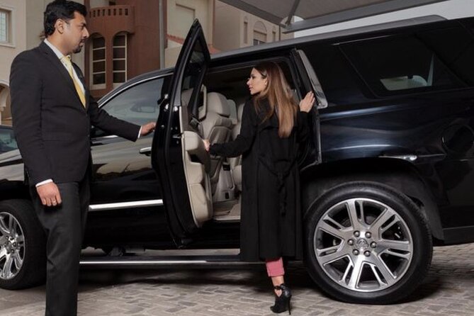 Direct & Quick Auckland Airport Transfer to/from Hotel in SUV - Inside the SUV, van, or electric vehicle