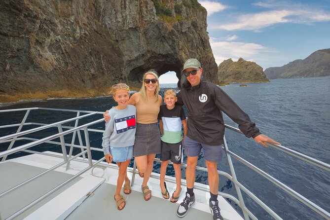 Discover the Bay - Hole in the Rock cruise includes Island Lunch - Why this cruise works so well in the Bay of Islands
