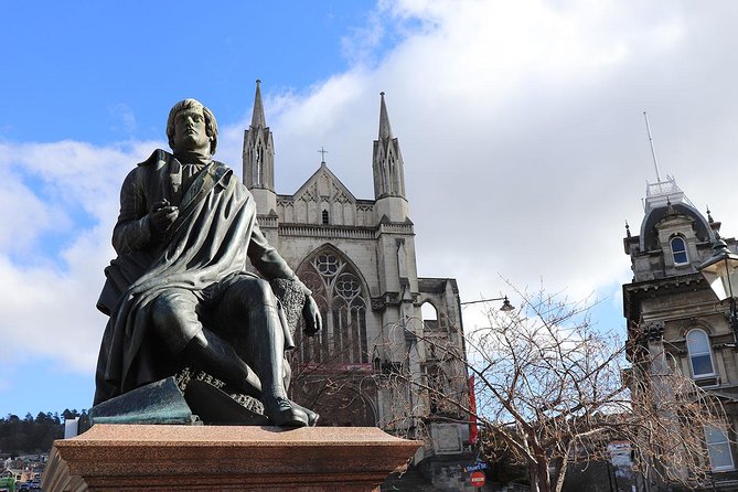 Dunedin City, Wildlife and Larnach Castle - Baldwin Street and the first city stops
