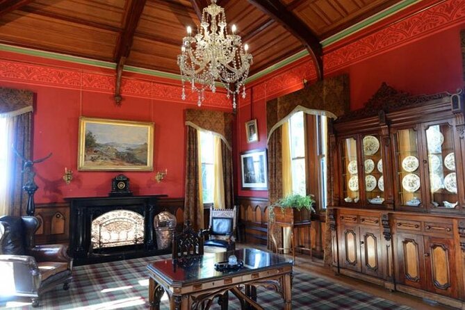 Dunedin Shore Excursion City Sightseeing & Tour of Larnach Castle - Guides can make the coach portion much better