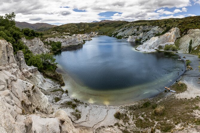 Dunedin to Queenstown One Way Tour Including Taieri Gorge Train - Cromwell and the road through Central Otago