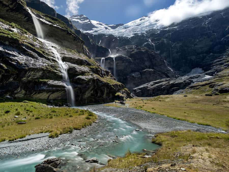 Earnslaw Burn Glacier & Waterfalls | 45 mins from Glenorchy - What the shared helicopter setup is like