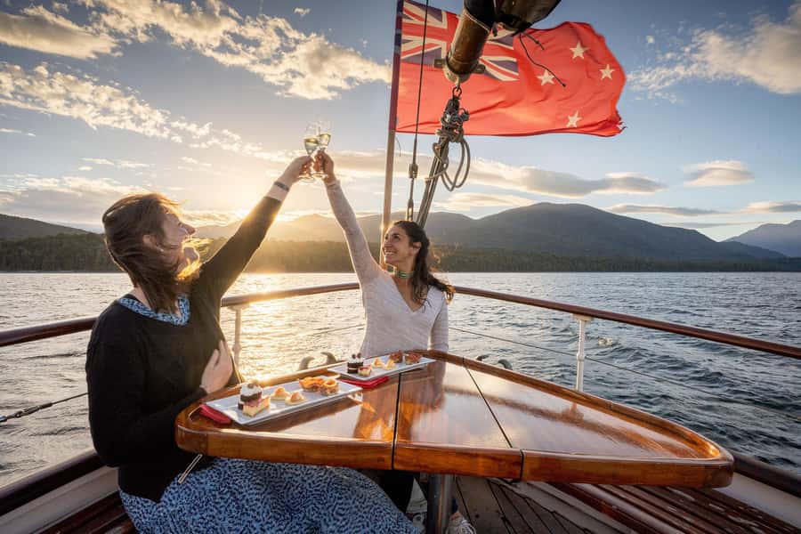 Evening Champagne Cruise on Historic 1935 Motor Yacht. - Champagne, canapés, and a quiet cove
