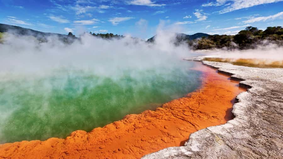 Ex Hamilton: Triple Deal WAI-O-TAPU, Redwood & Blue Springs - The mud pool, where the earth gurgles