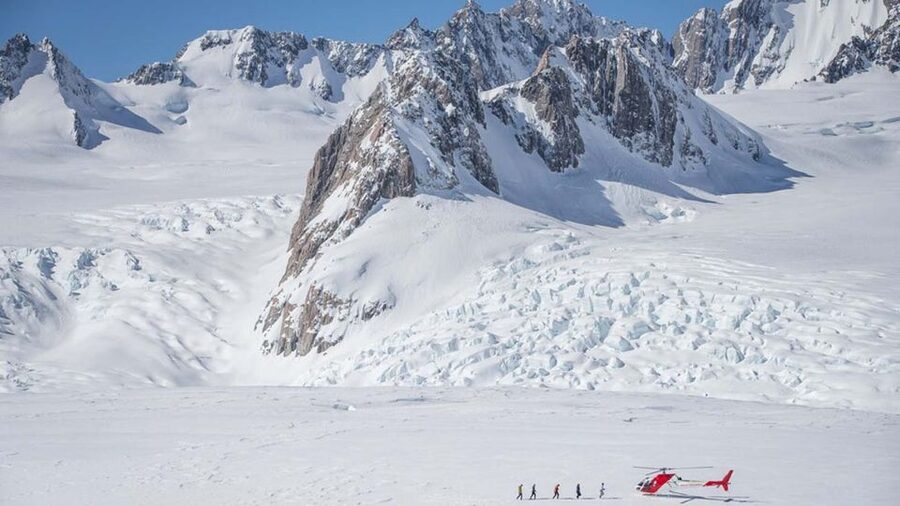 Fox Glacier: Scenic Helicopter Flight with Snow Landing - The pilots make a real difference