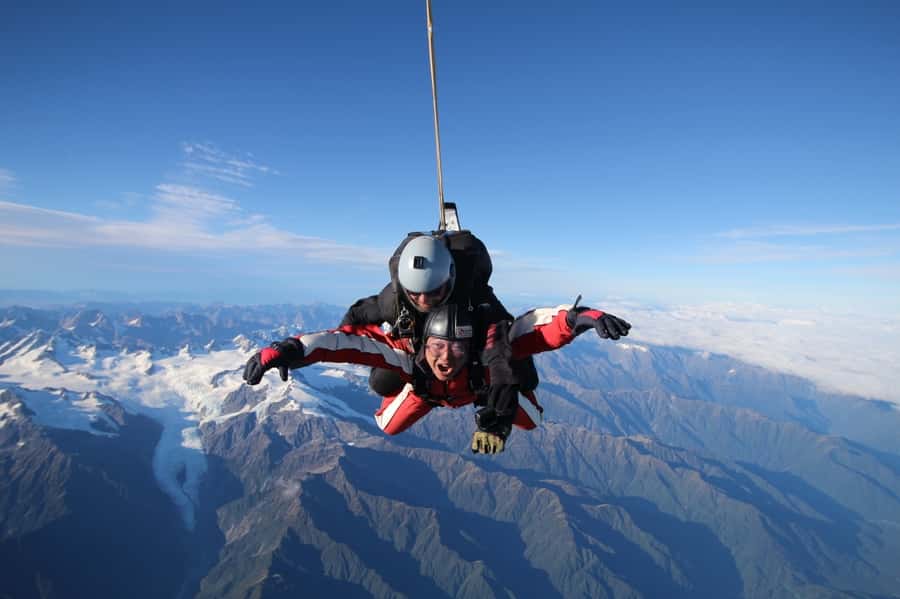 Franz Josef: 13,000ft, 16,500ft or 18,000ft Skydive - Your first three hours, from briefing to landing