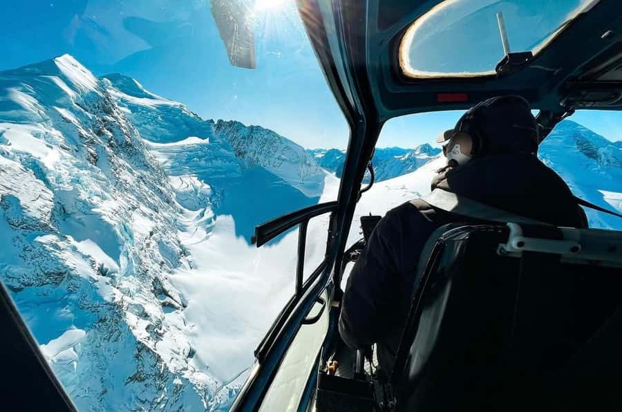 Franz Josef: 35min Helicopter Trip over Two Glaciers - From Franz Josef village to the Southern Alps