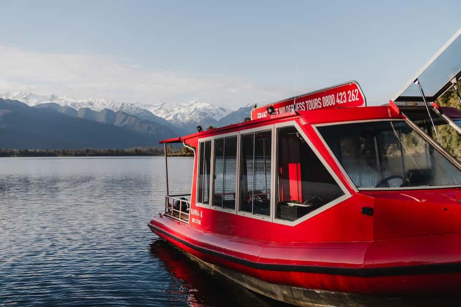 Franz Josef Glacier: 2.5-Hour Lake Mapourika Cruise and Walk - The short transfer from Franz Josef