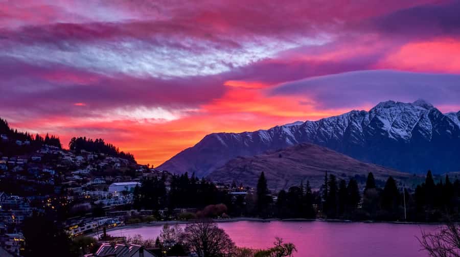 Franz Josef to Queenstown Tour via Wānaka - Lake Matheson and the Mt. Cook reflection