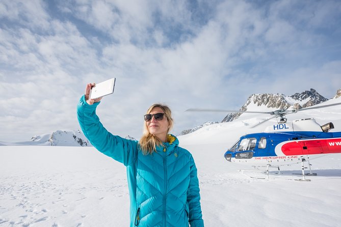 Franz Josef: Twin Glacier Helicopter Flight with Snow Landing - Seeing Fox Glacier from above