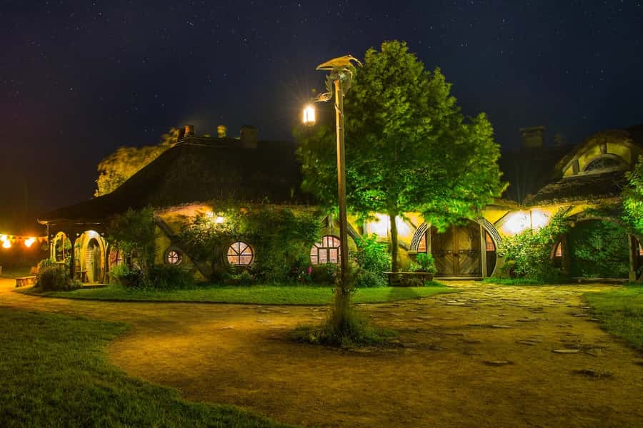 From Auckland: Hobbiton Movie Set Full-Day Small-Group Trip - Is $170 good value?