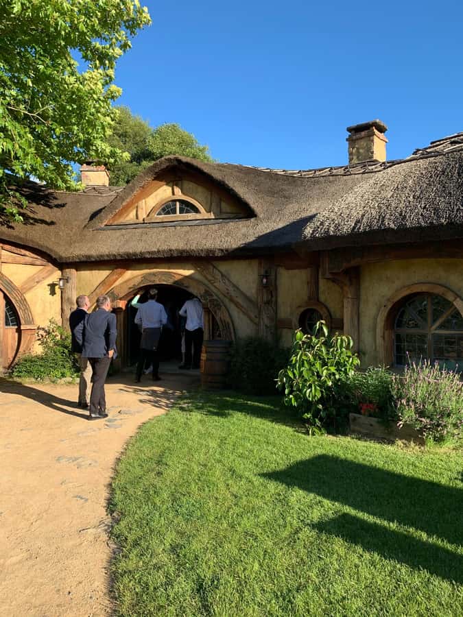 From Auckland: Hobbiton Movie Set - Private Tour - Why the private transport matters