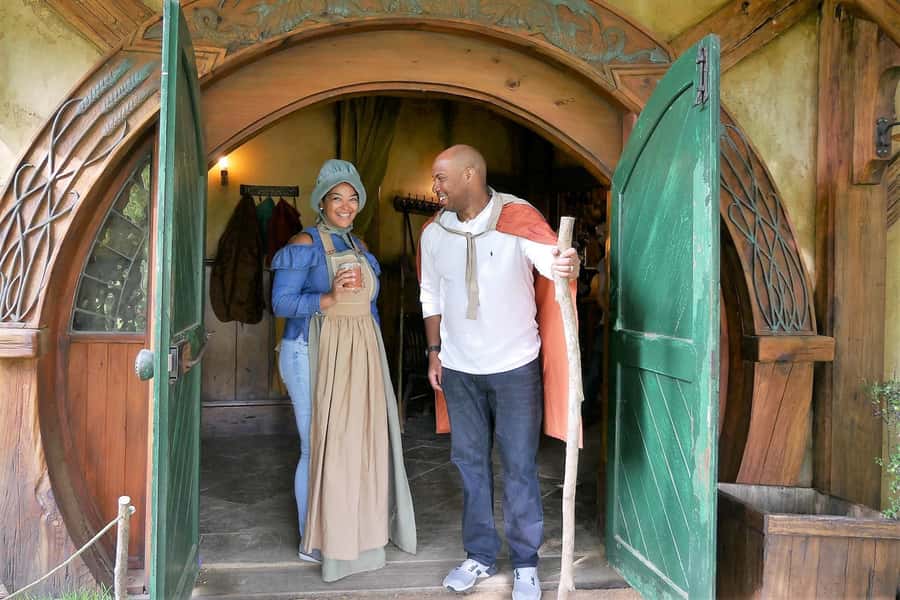 From Auckland: Hobbiton & Waitomo Caves Full-Day Trip - The day can feel rushed
