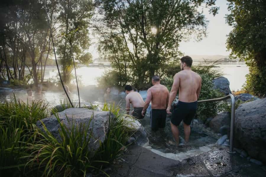 From Auckland: Rotorua Te Puia, Haka & Polynesian Spa Tour - Who will enjoy this tour most