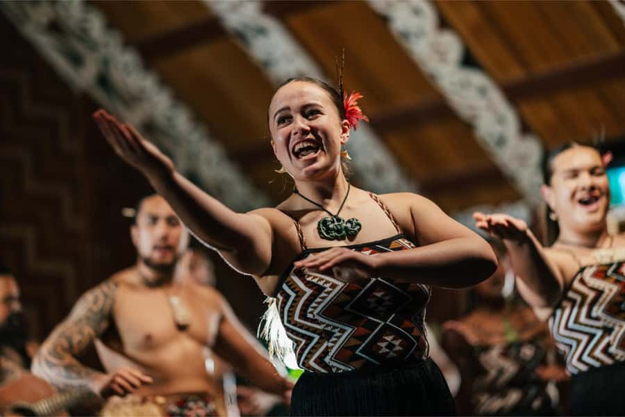 From Auckland: Rotorua Te Puia, Haka & Polynesian Spa Tour - The early Auckland pickup sets the rhythm
