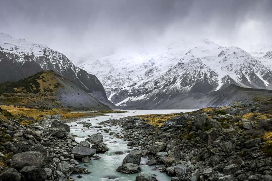 From Christchurch: Queenstown via Tekapo & Mt Cook Day Trip - Fairlie Bakehouse and the first food stop