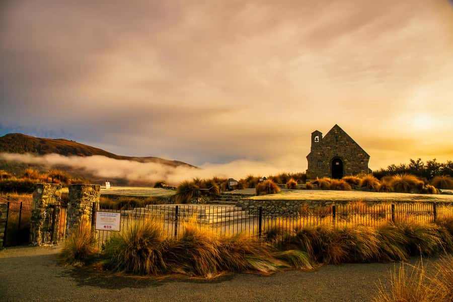 From Christchurch: Queenstown via Tekapo & Mt Cook Day Trip - High Country Salmon and the road south