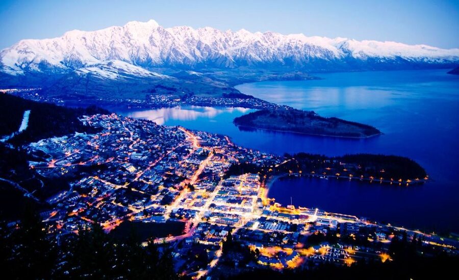 From Christchurch: Queenstown via Tekapo & Mt Cook Day Trip - Kawarau Gorge and the final approach to Queenstown