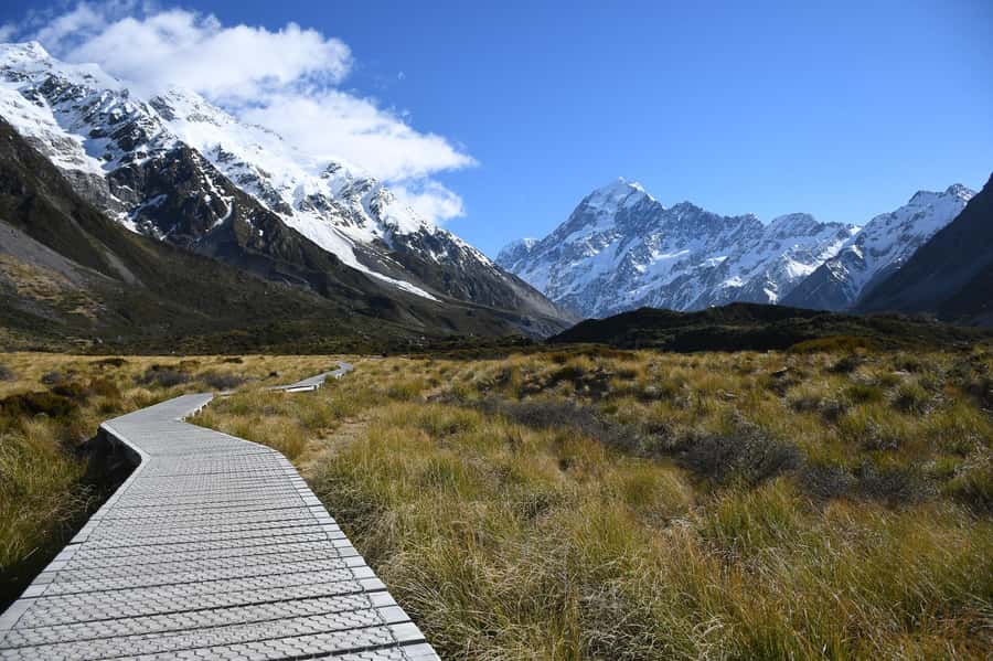 From Christchurch: Queenstown via Tekapo & Mt Cook Day Trip - The early start from Christchurch