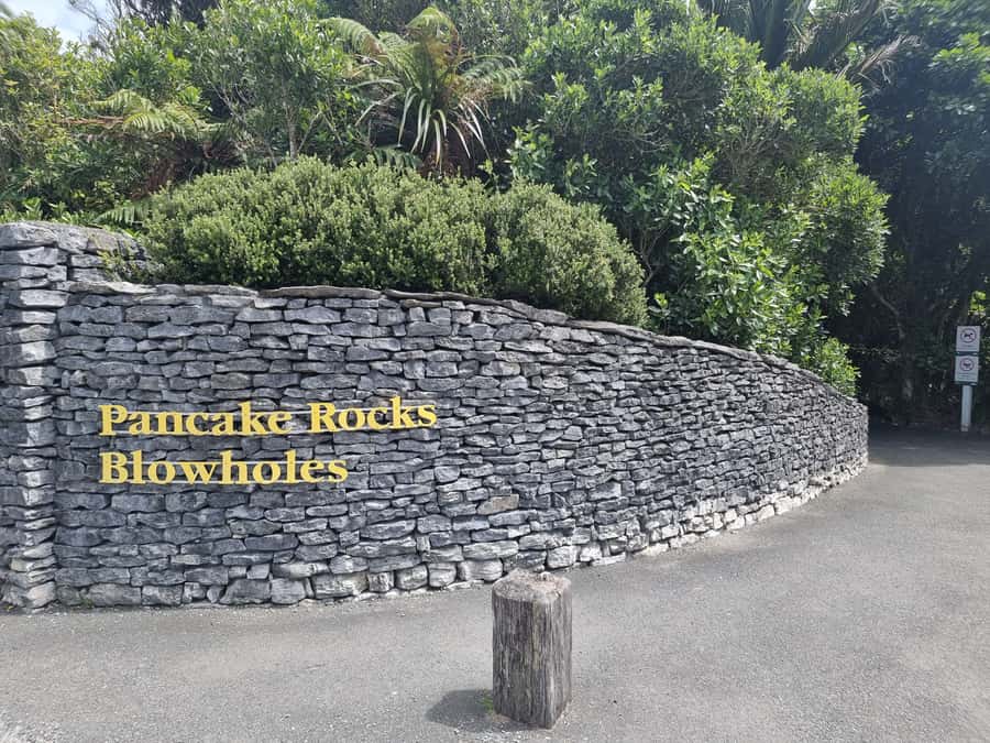 From Greymouth: Punakaiki Blowholes & Pancake Rocks Tour - Weather, clothing, and comfort