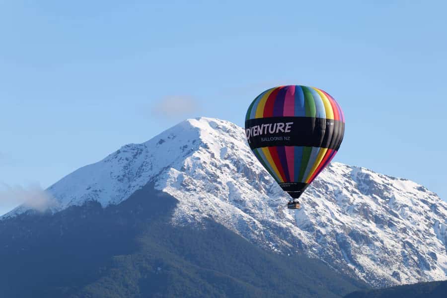 From Methven: Hot Air Balloon Flight in Canterbury with Wine - Meeting in Methven and riding to the launch site