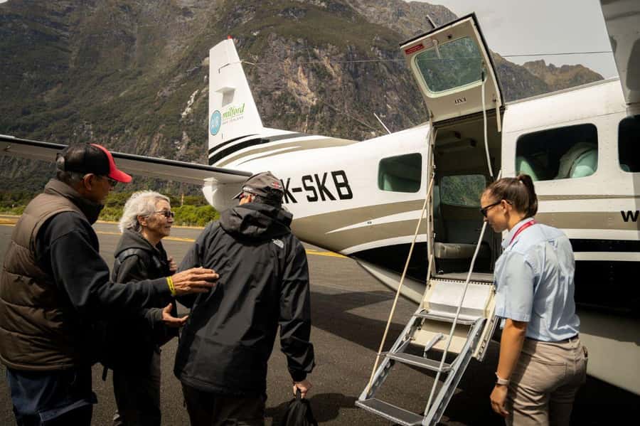 From Queenstown: Milford Sound Flight and Cruise with Lunch - Should you book this Milford Sound experience?