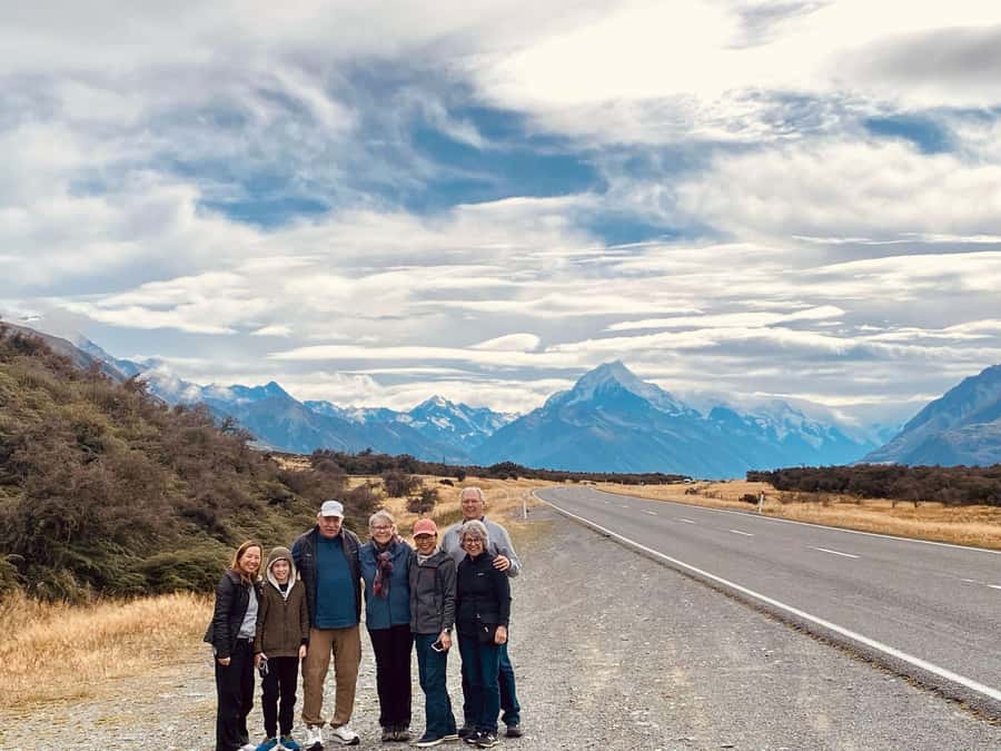 From Queenstown: Mount Cook Heli-Hike and Bus Tour Combo - Queenstown to Mount Cook by road