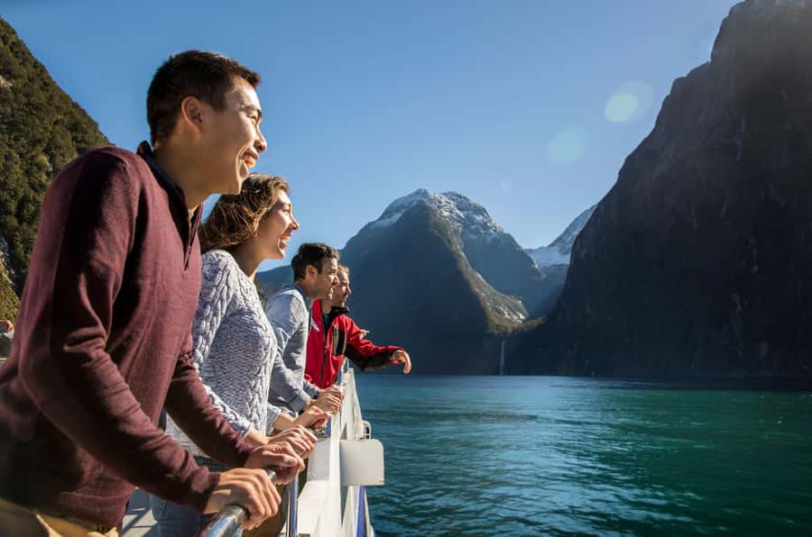 From Te Anau: Milford Sound Premium Bus Tour and Cruise - Comfort, pacing, and who will enjoy it