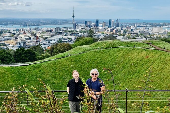 Full-Day Auckland Discovery - Mount Eden: Auckland’s volcanic calling card