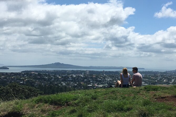 Full-Day Grand Auckland Volcanoes Tour - Devonport and the optional Mount Victoria finish