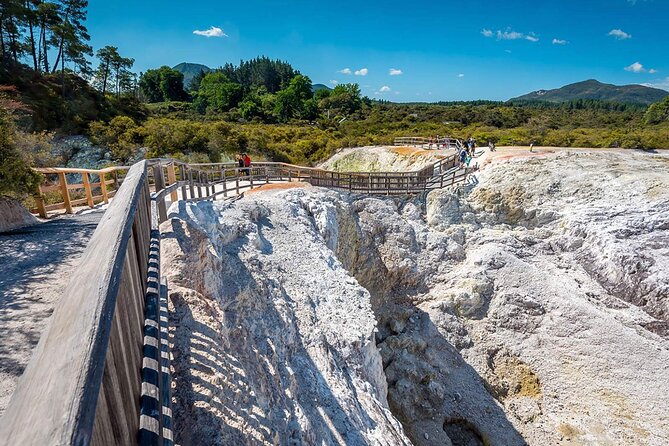 FULL DAY ROTORUA TOUR - Fully Customisable 13 hours Unlimited KMS - Māori culture, farm life, and forest walks